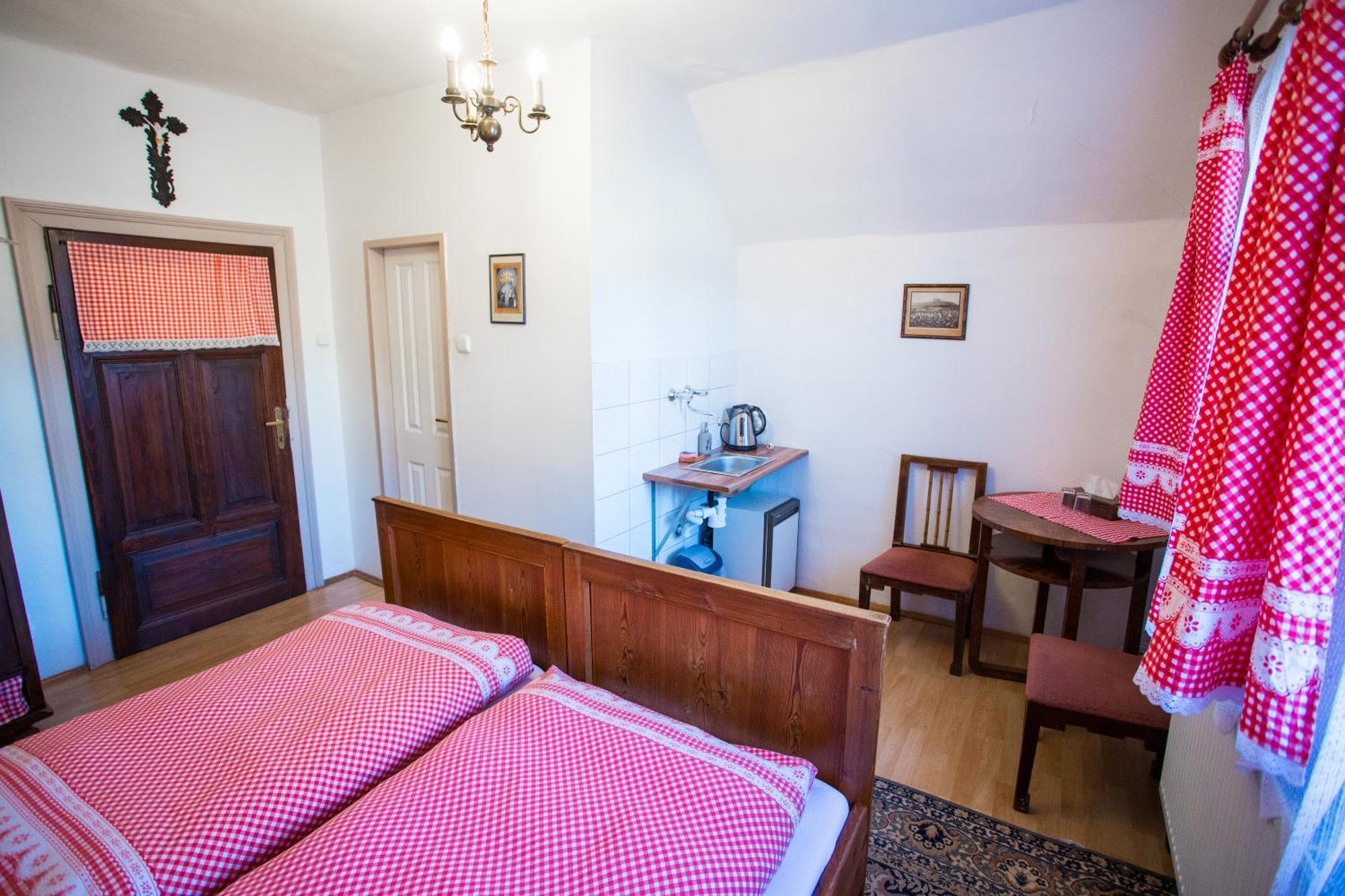Penzion Ctrnactka Rataje nad Sázavou Buitenkant foto